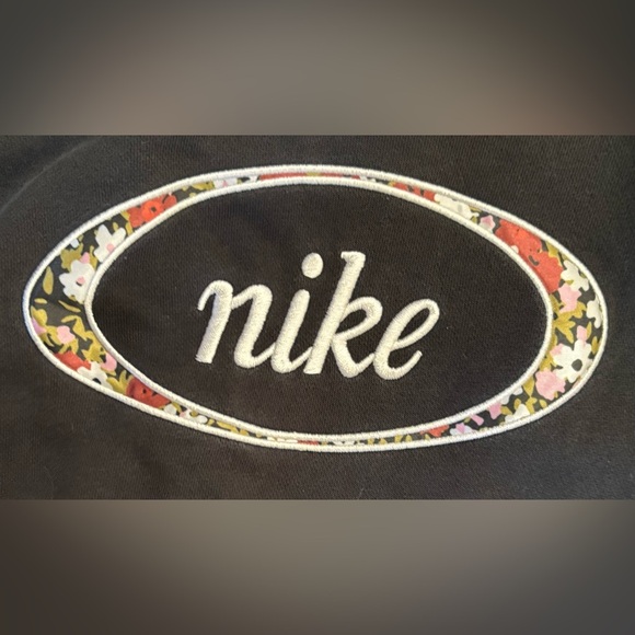 Nike cropped floral logo hoodie women Sz small - Picture 4 of 8
